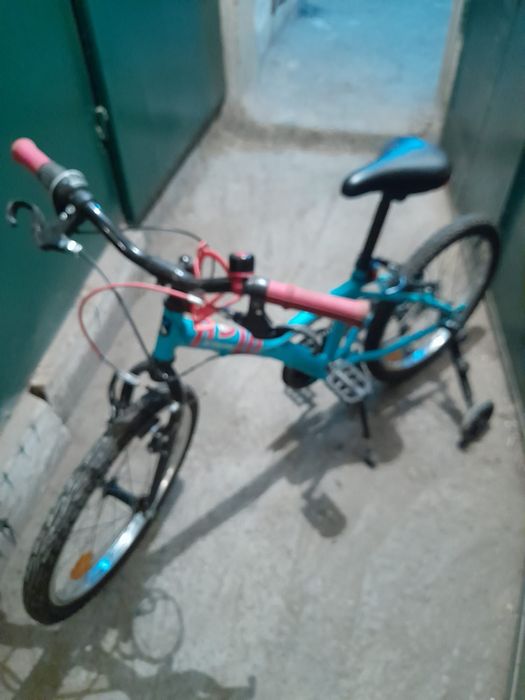 Bicicleta copii cu roti ajutătoare