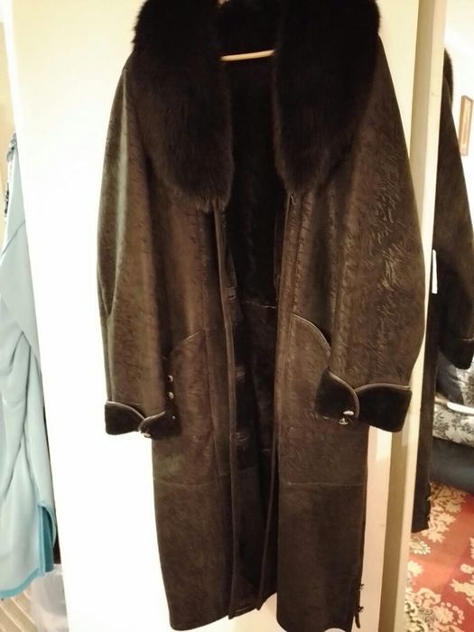 Дубленка натуральная с воротником ламы