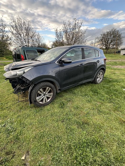 Kia Sportage 2016 г. 1.7 CRDi (код двигател D4FD) на части.