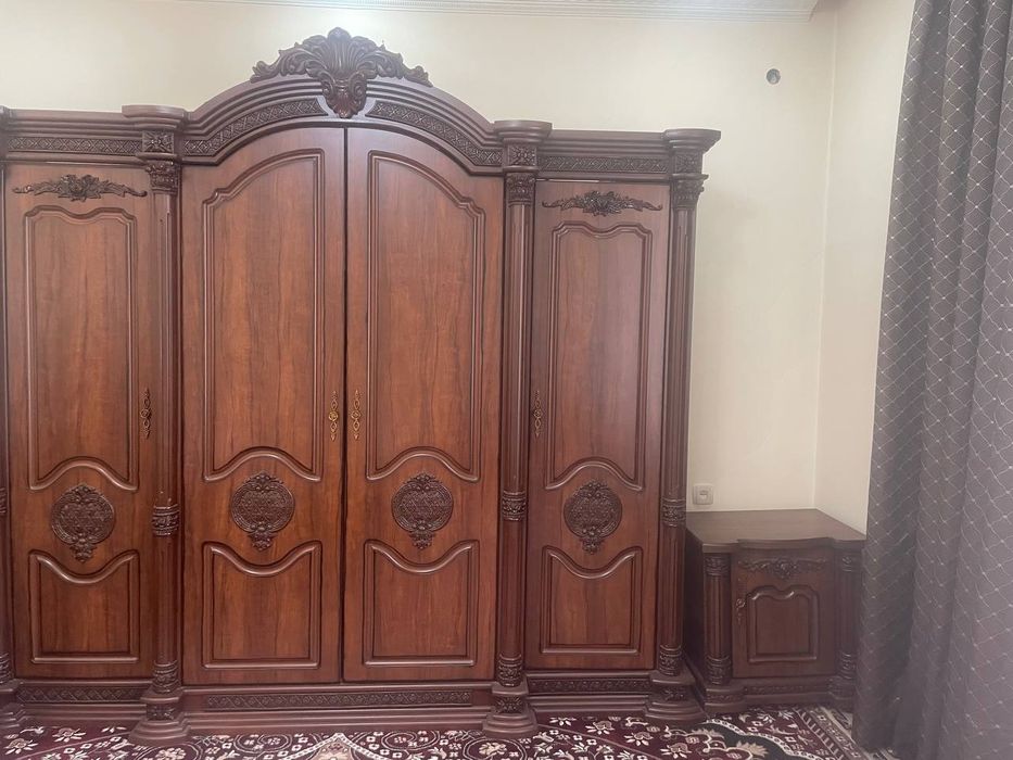 Срочно продаётся своя мебель в отличном состоянии