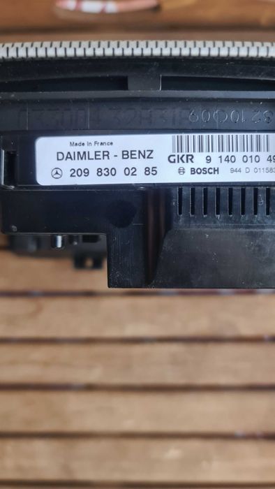 Панели, лайсни табло и модули за Mercedes w203