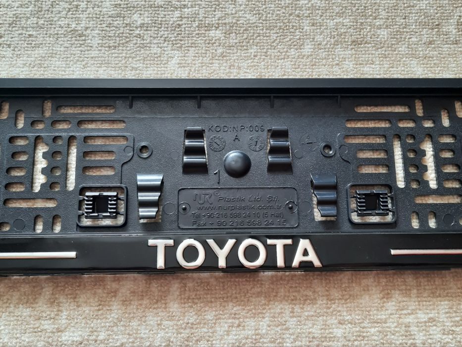 Табела , рамка , стойка , подложка за  регистрационен номер на Toyota