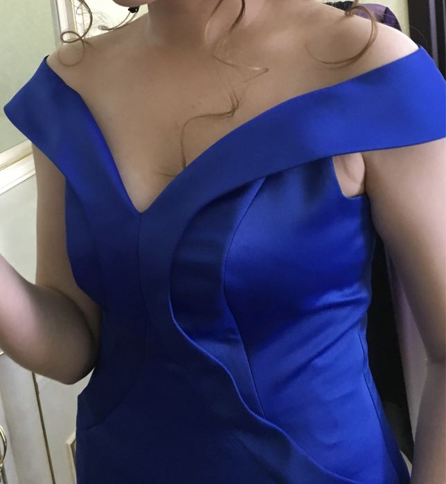 Шикарное вечернее платье