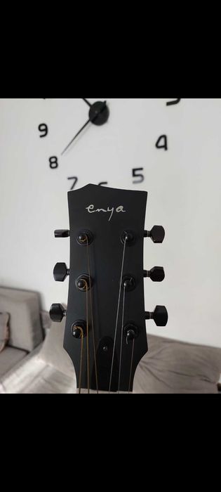 Срочно продам гитару