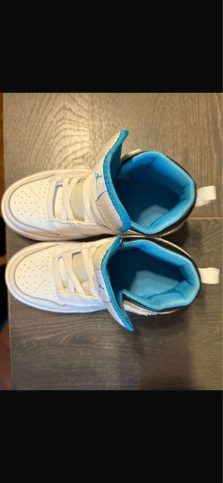 adidasi noi nike mid white and blue 34