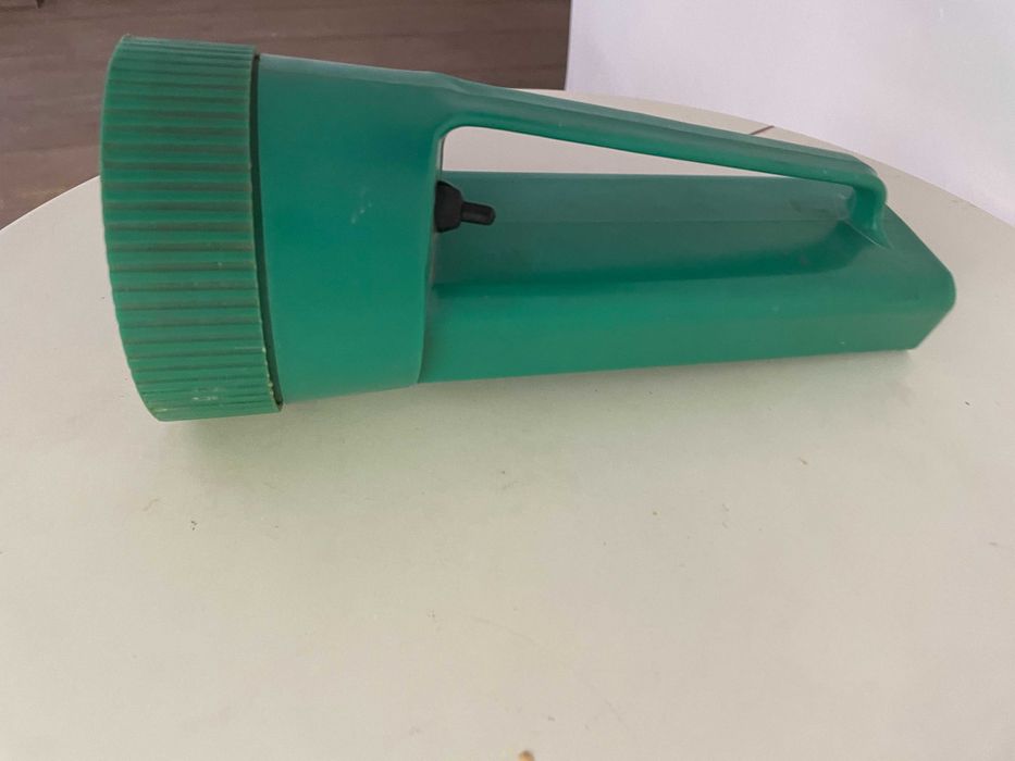 anterna ELBA cu baterii bec pt drumetie RSR Romania lampa veche verde