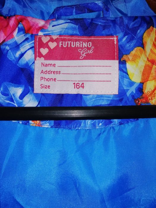 Продам ветровку на девочку