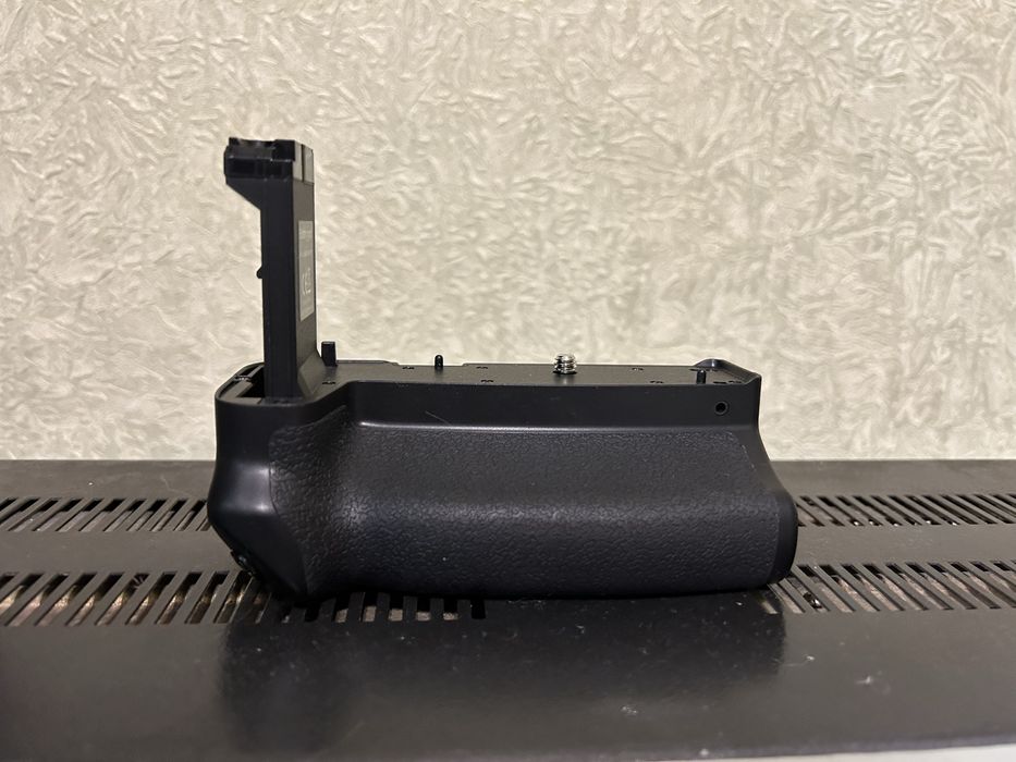 Батарейная ручка Canon RP