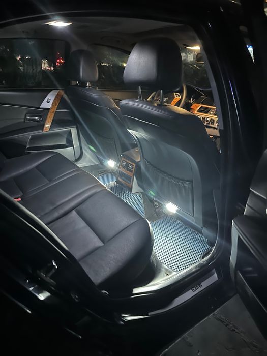 Продаю BMW 520i 2004г