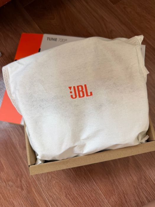 Наушники JBL Tune 720BT