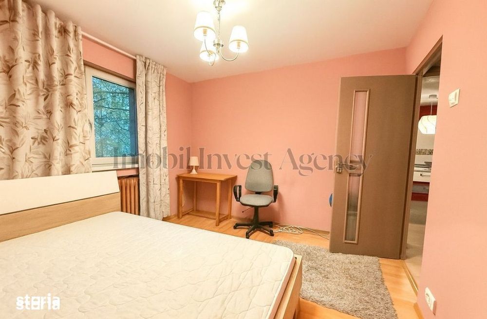 Proprietar inchiriez Familie / Studenti 4 camere Pet Friendly, parcare