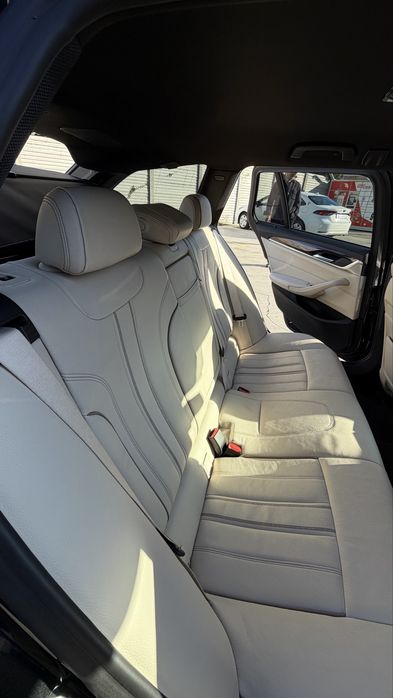 Bmw seria 5 G31 25d M 231 cp scaune comfort distronic camera lane assist pret fara tva