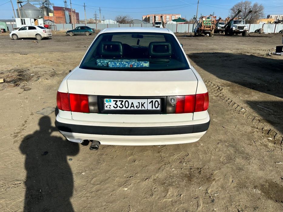 Продам ауди Б4..