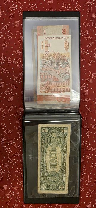 Vand album cu 20 bancnote.