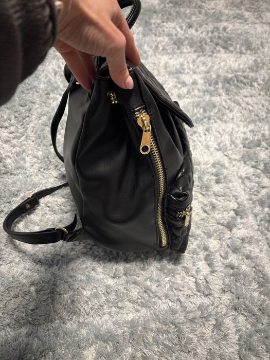 Чисто нова раница guess оригинална