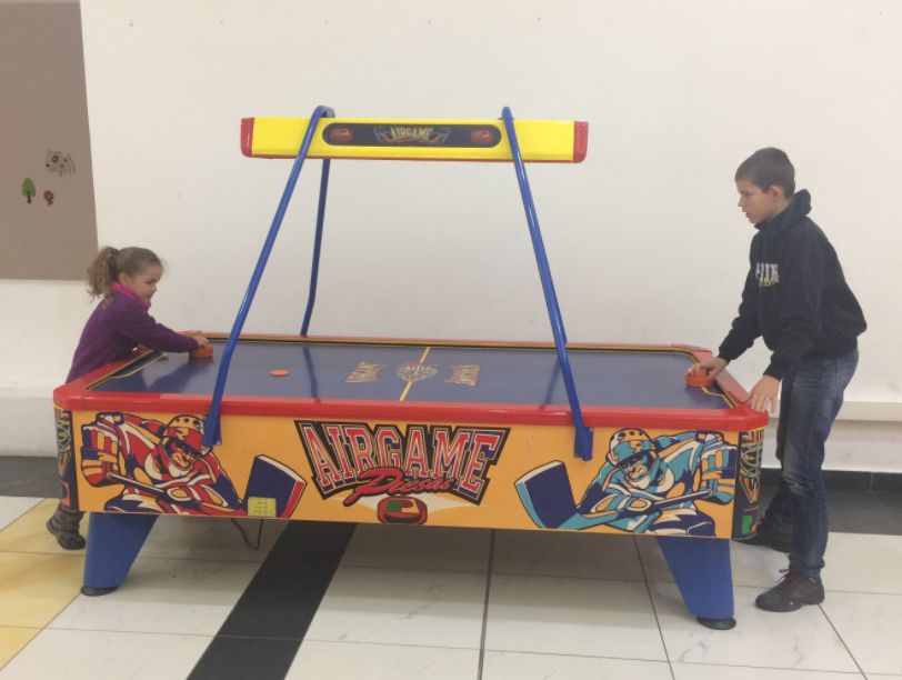 Vand kiddie rides air hockey masa de fotbal
