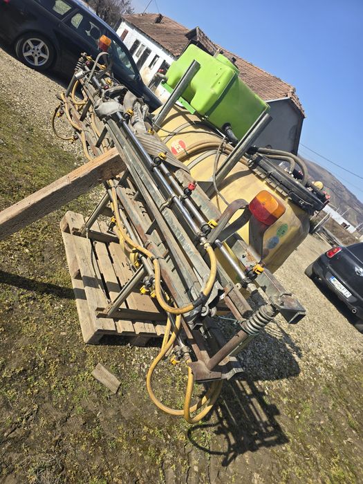 Utilaj pentru erbicidat 600L