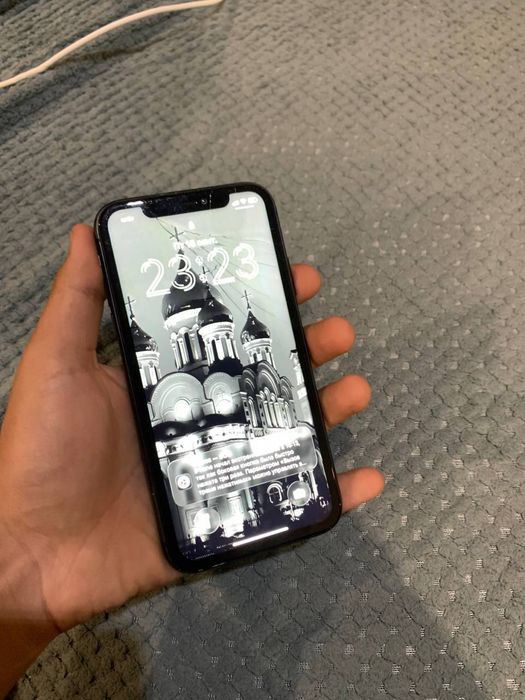 Продам  айфон 11