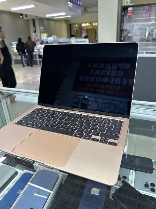 Macbook Air Core i3