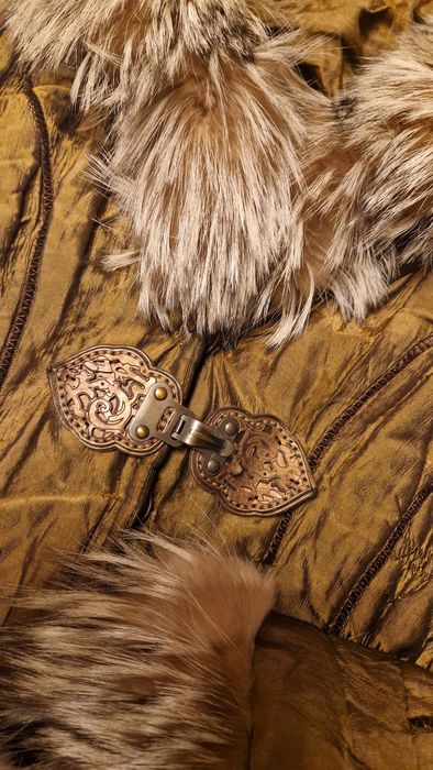 Дамско яке на италианската марка МОНА ЛИЗА,кожени акценти и меден цвят