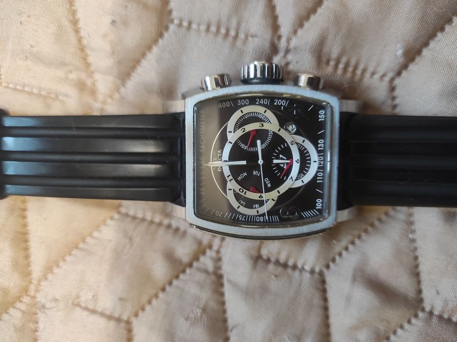 Часовник INVICTA
