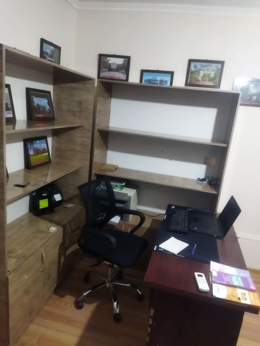 Ofis yoki magazin uchun mebellar