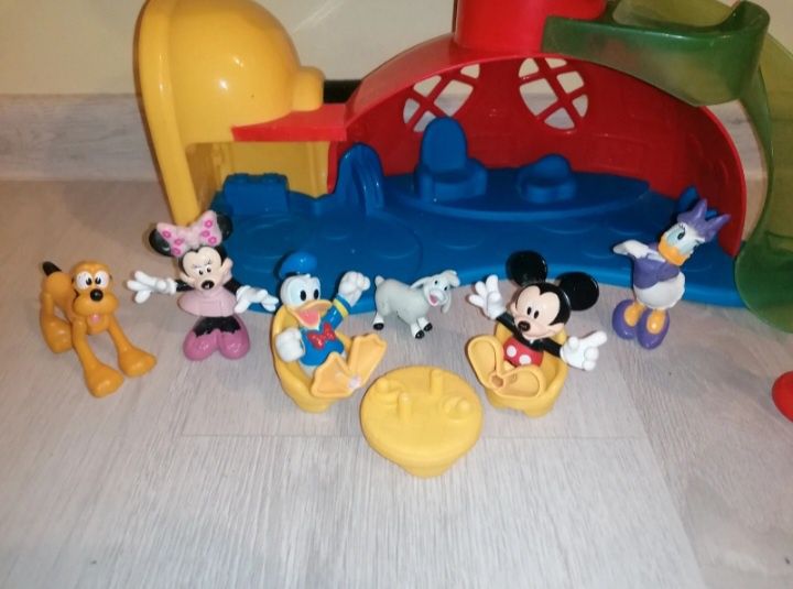 Club Mickey Mouse, Minnie