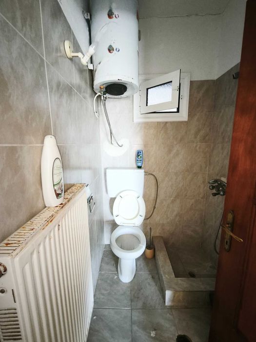 Продава къща 80 м2, апартамент 55 м2, строеж 77 м2, склад 30 м2 с двор 575 м2 в Кердилия, Гърция