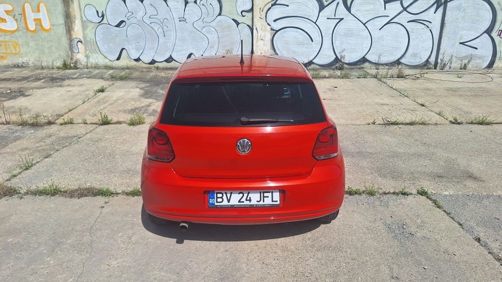 VOLKSWAGEN Polo 2011 — imagine 3