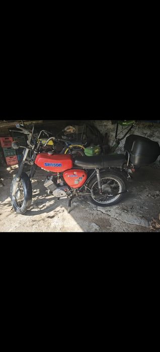 Продавам симсон S51