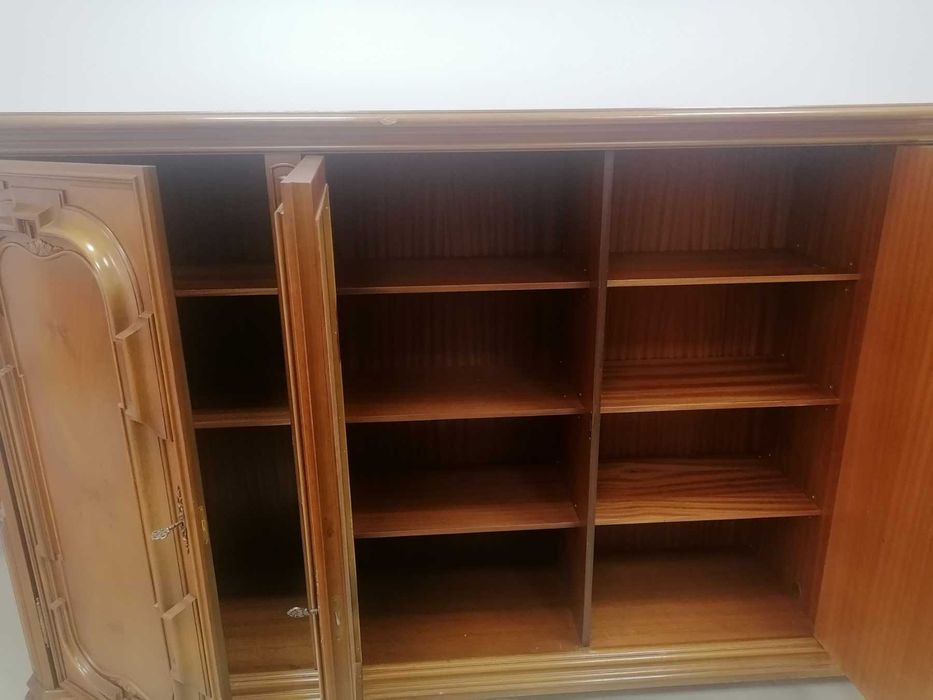 Мебели от масивно дърво, скрин секция шкаф