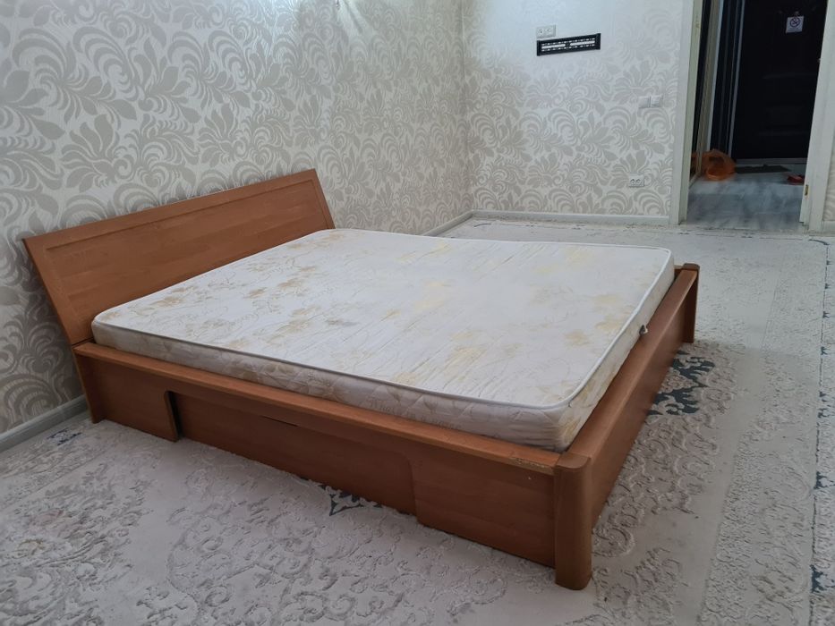 Диван жағдайы жақсы