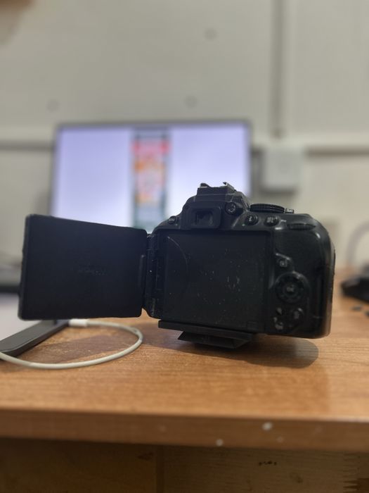 Nikon D5300 обьектив 24-140мм