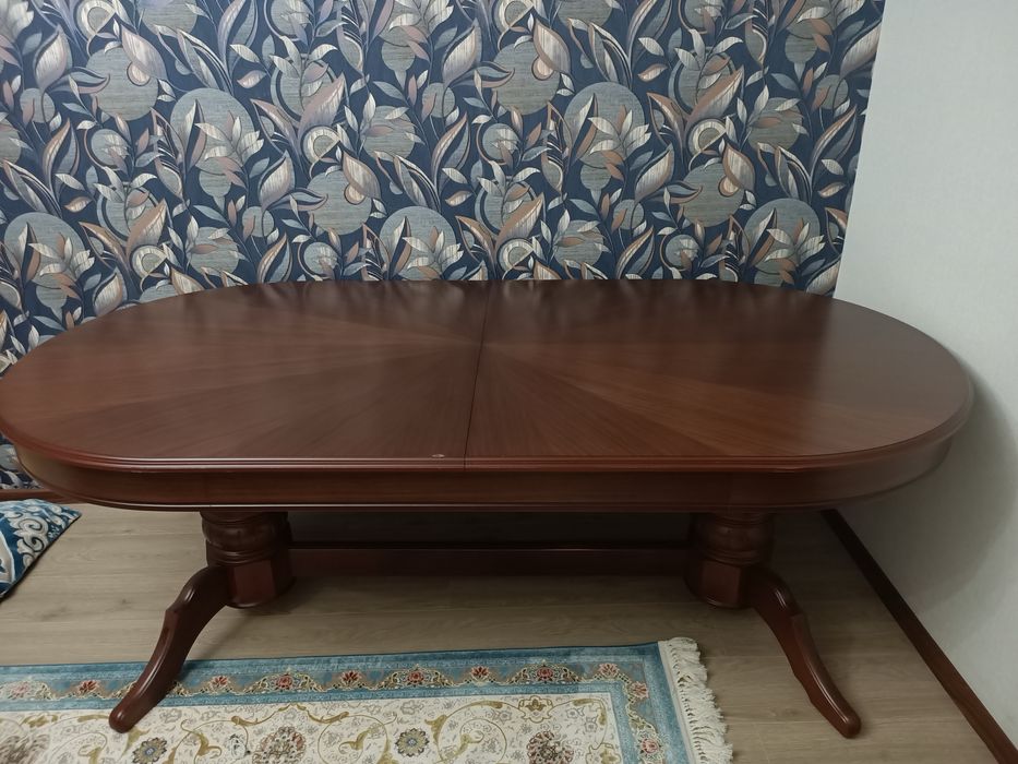 Стол деревянный