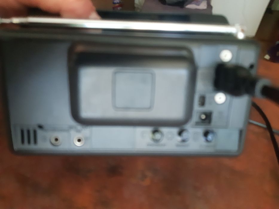 Televizor mini cu radio
