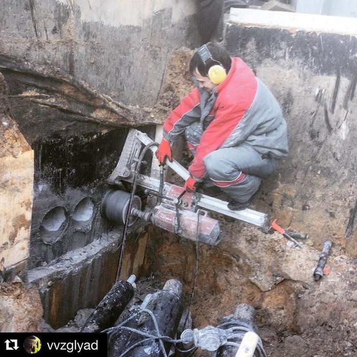 Алмазное бурение бетонных и кирпичных стен..