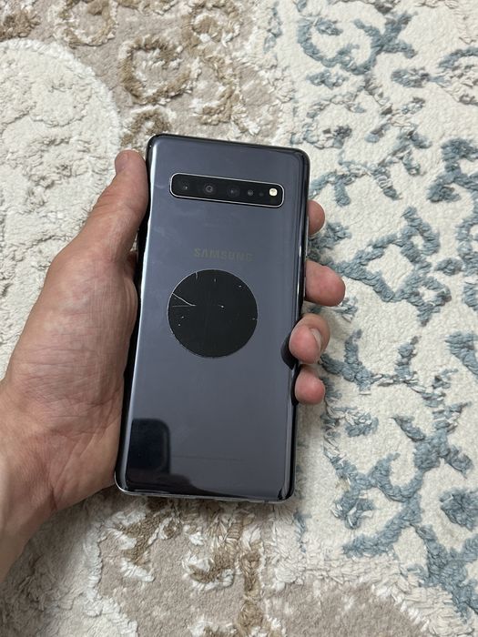 Продам samsung S10