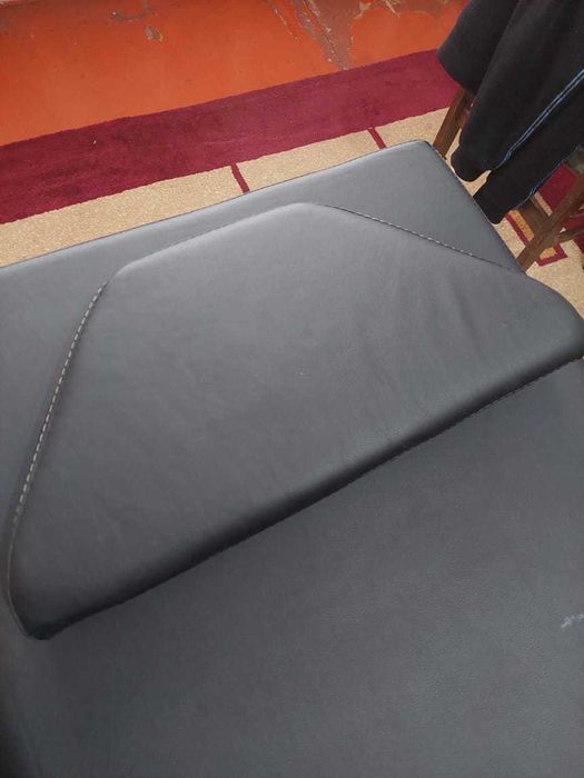 Массажная кушетка