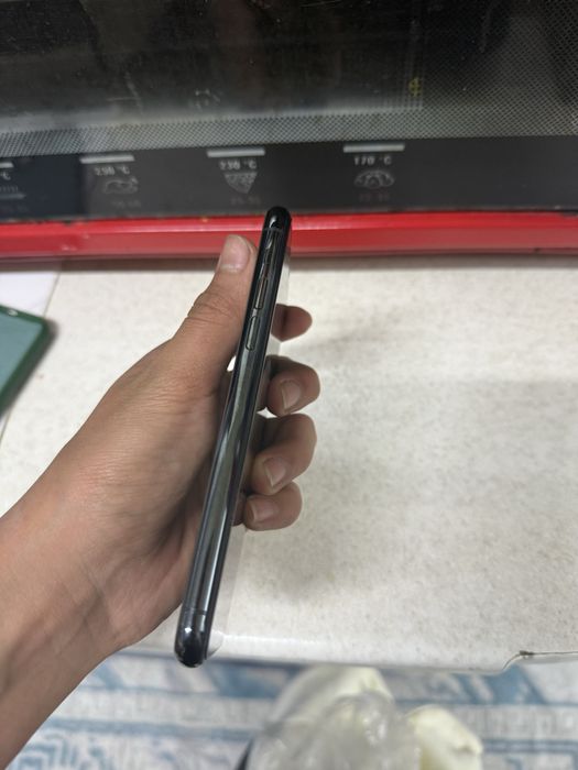 Айфон 11 про продам