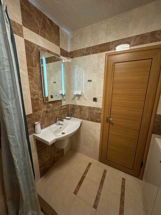 Дава се под наем Тристаен апартамент в София, Лозенец - 110 кв.м за 990 € - Снимка #10