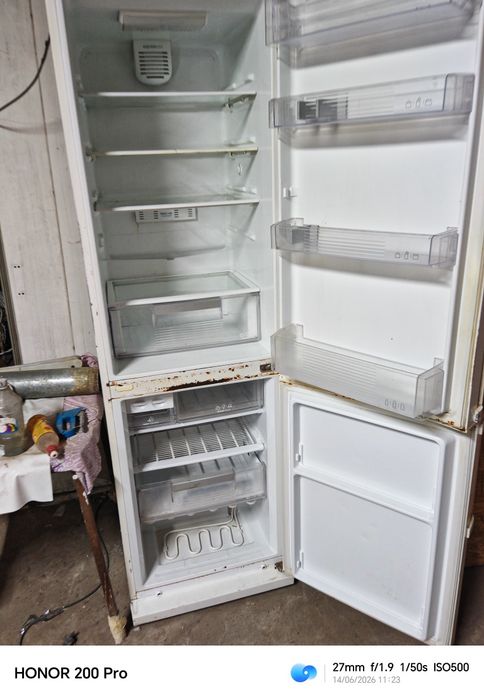 Продам холодильник буу