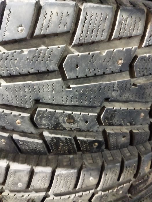 Шины Roadx зимние 215/70/16