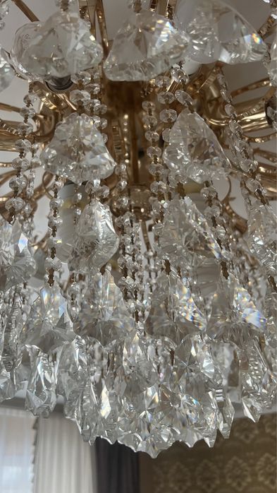 Люстра для гостиной