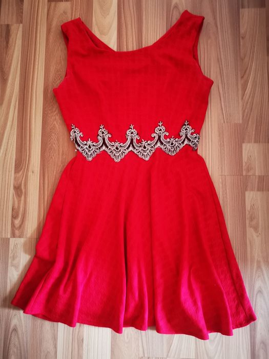 Rochita rosie marimea M