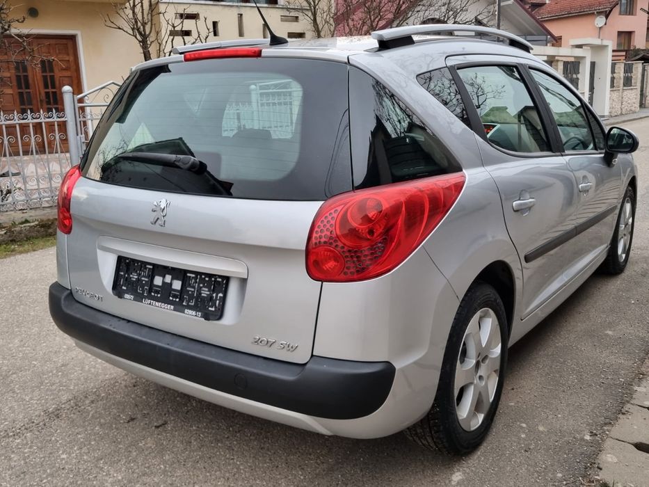Vând sau schimb Peugeot 207 SW Facelift Motor 1.6 HDi an 2010 euro 5