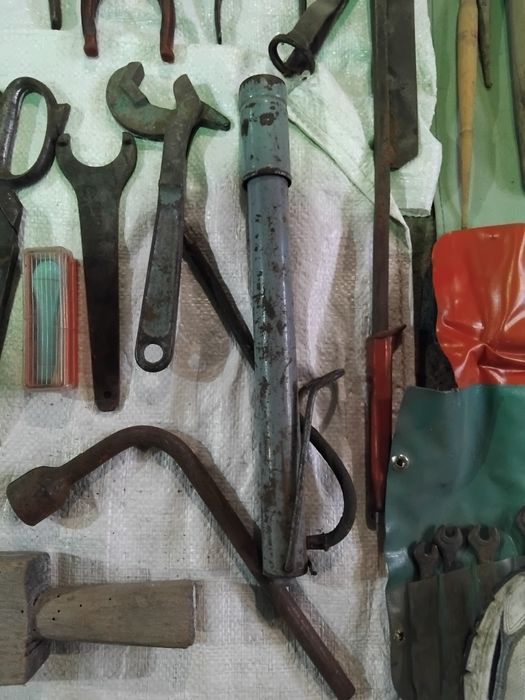 Продават се Лот стари вещи