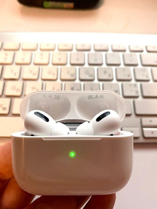 Наушики, AirPods