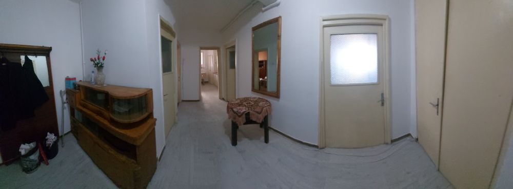 Apartament cu 4 camere de vânzare