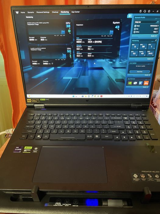 Ma vinde: Laptop Gaming Acer Predator Helios 18