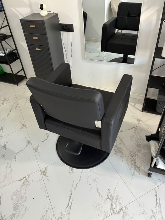 Scaun Frzerie si Coafor + accesorii
